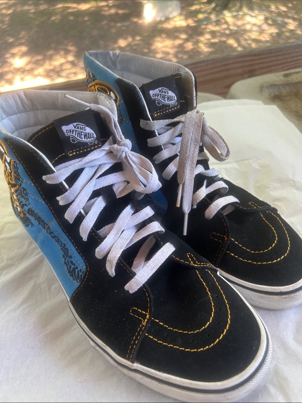 Vans butterfly  High-Top Sneakers. 11.5